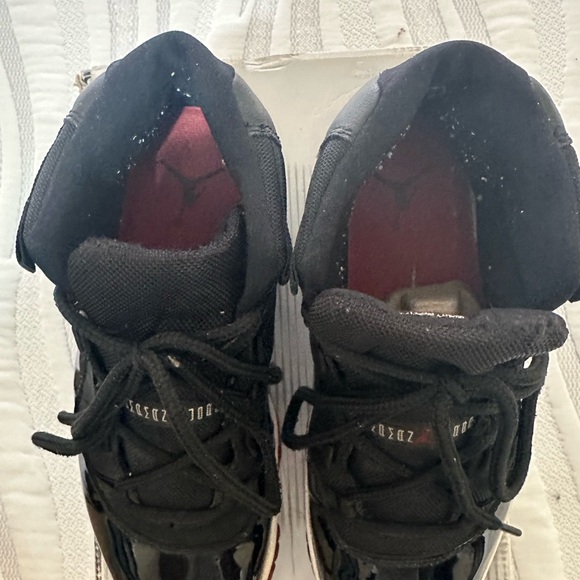 Jordan Black and Red Sneakers - Picture 4 of 4